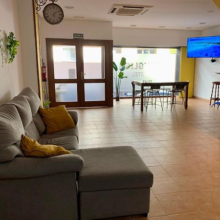 Spanglish Hostel Benidorm Eksteriør billede