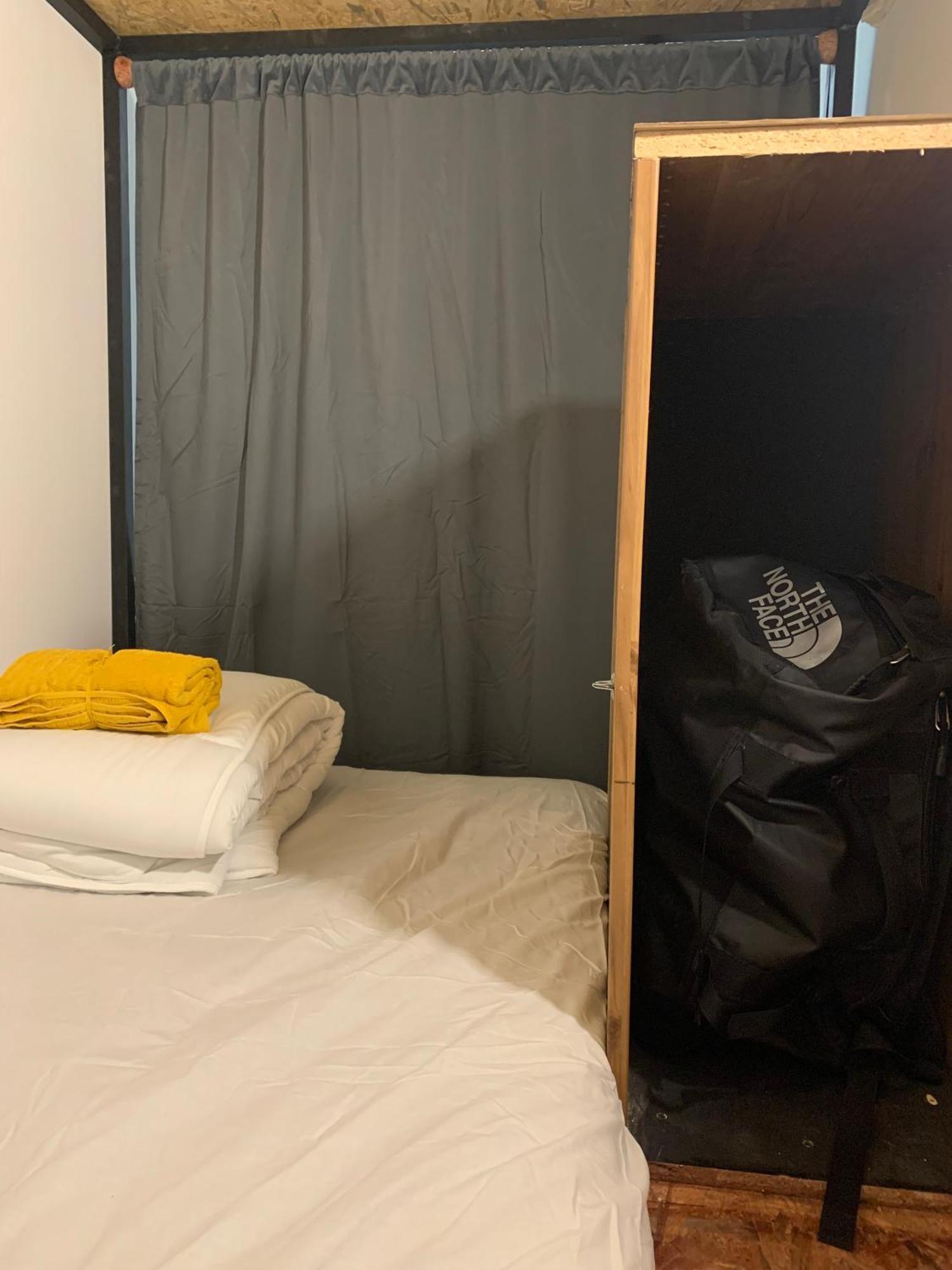 Spanglish Hostel Benidorm Eksteriør billede