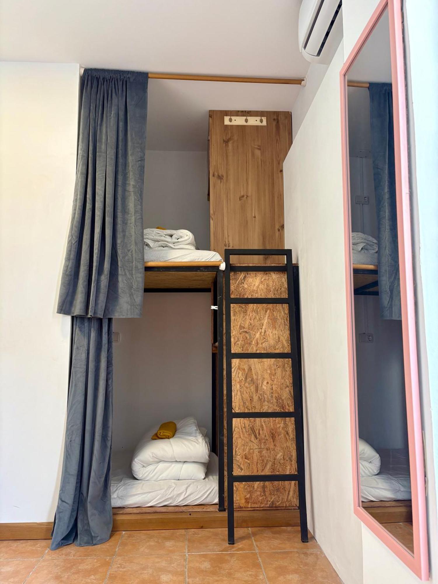 Spanglish Hostel Benidorm Eksteriør billede